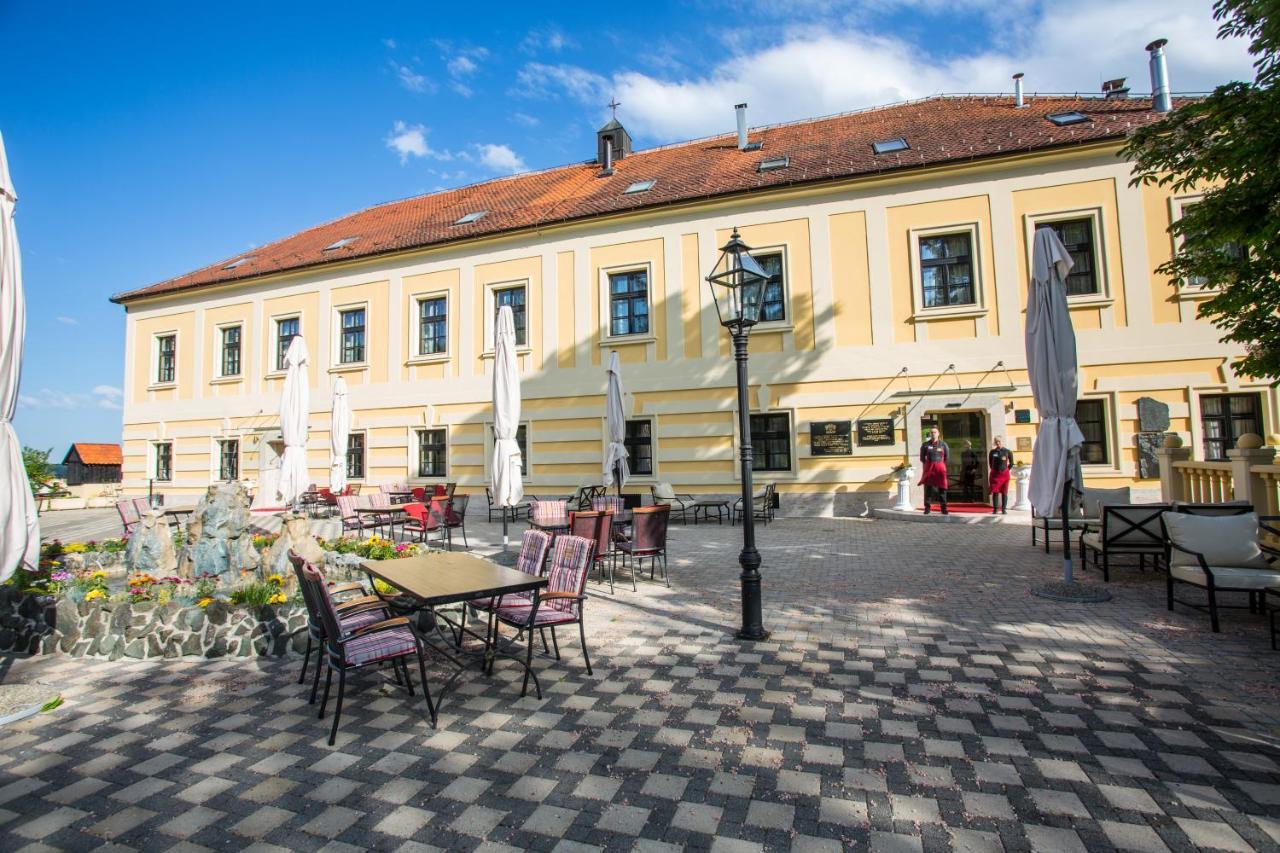 Hotel & Restoran Dvorac Gjalski Zabok Dış mekan fotoğraf