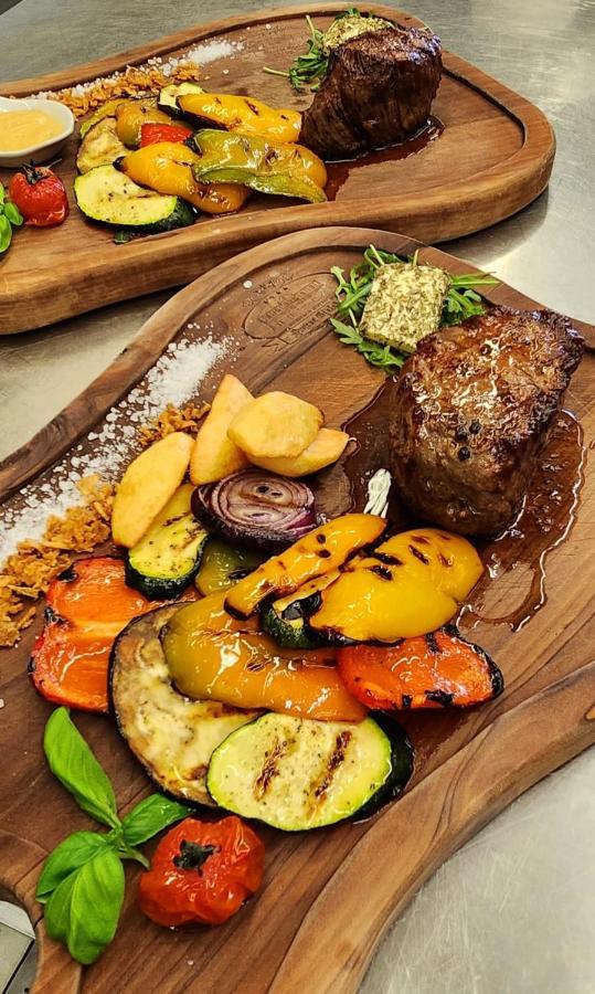 Hotel & Restoran Dvorac Gjalski Zabok Dış mekan fotoğraf